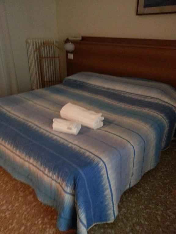 Hotel Lombardia Seveso الغرفة الصورة